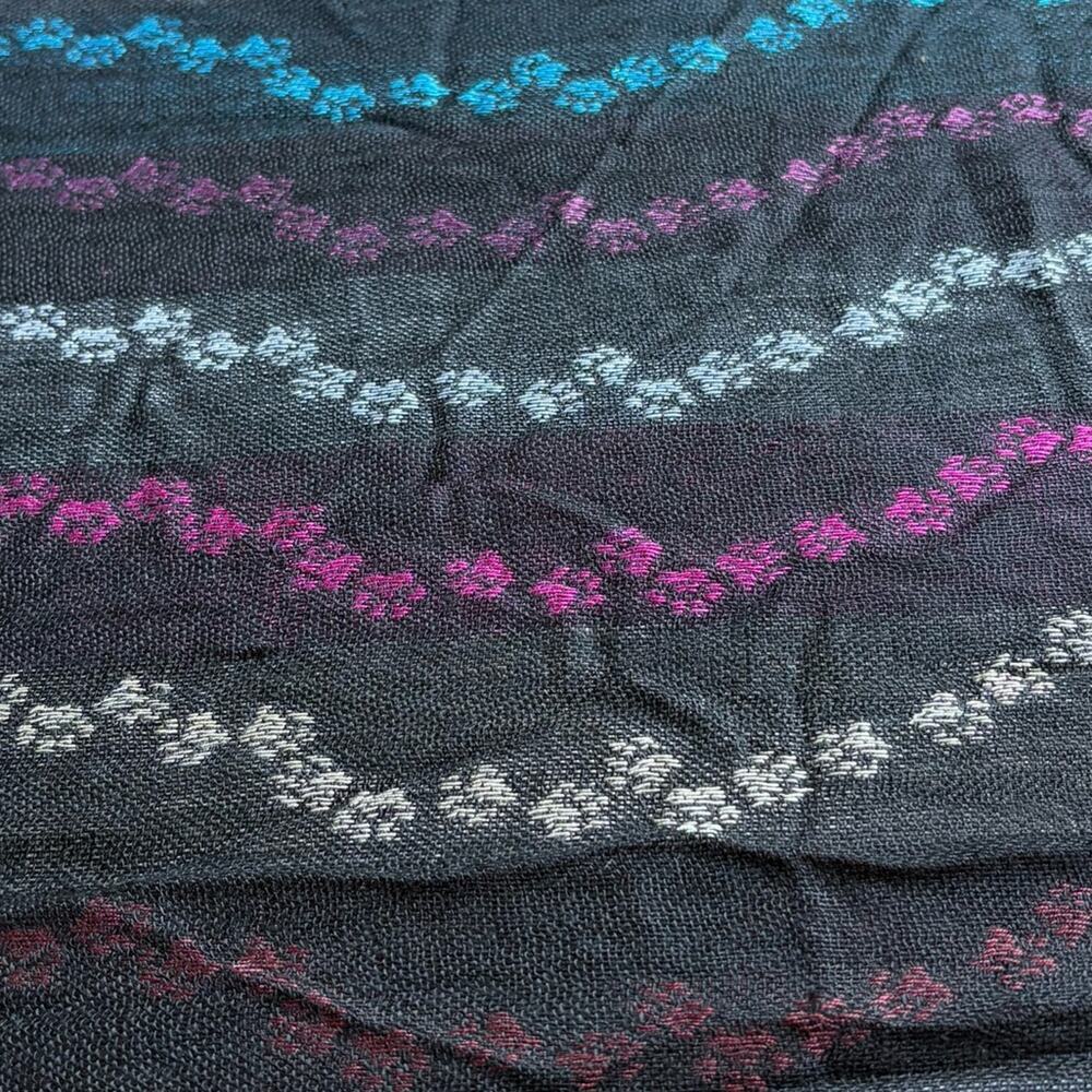 Chic Black and Purple Wrap Scarf - Picture 2 of 2